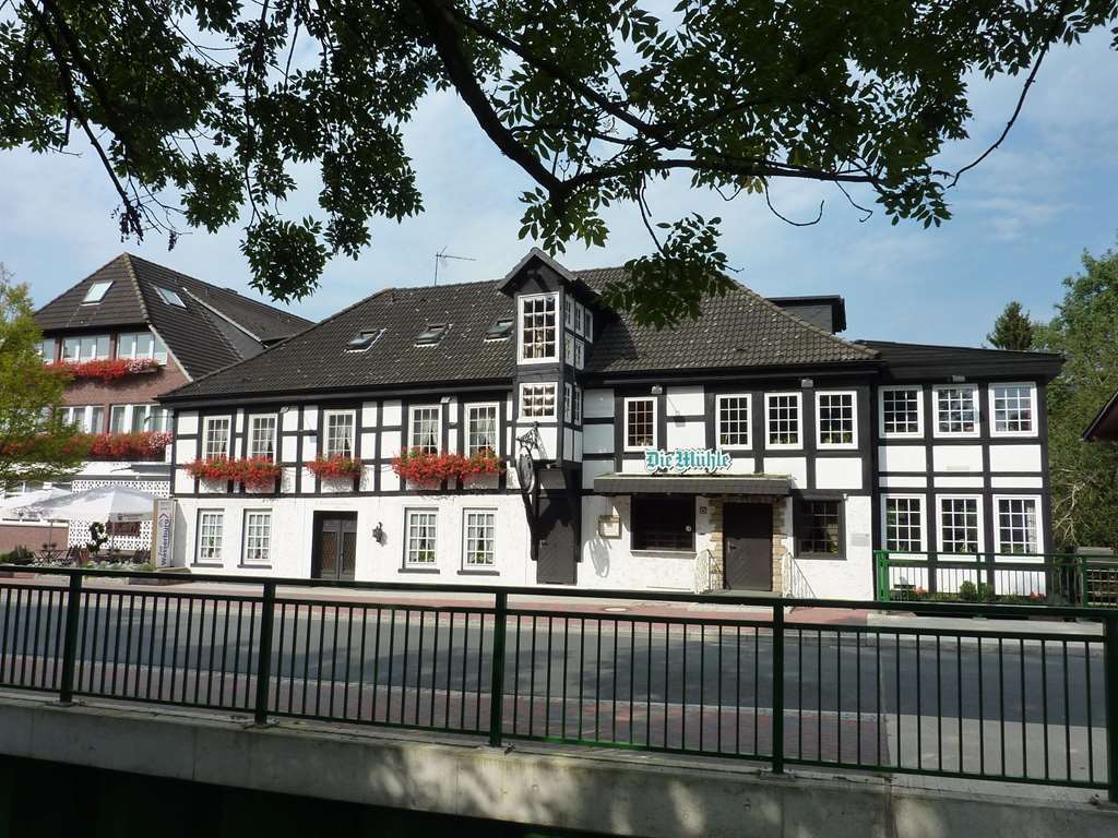 Akzent Hotel Zur Wasserburg - Hotel Garni Bed & Breakfast Harpstedt Exterior photo