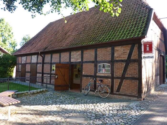 Akzent Hotel Zur Wasserburg - Hotel Garni Bed & Breakfast Harpstedt Exterior photo