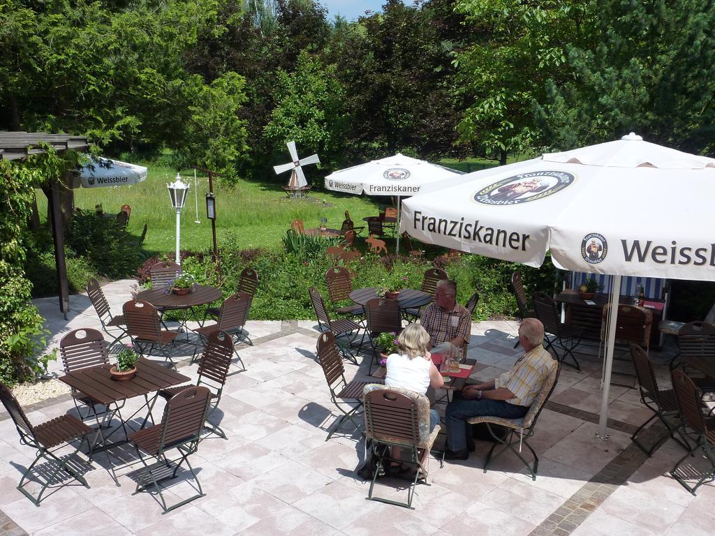 Akzent Hotel Zur Wasserburg - Hotel Garni Bed & Breakfast Harpstedt Exterior photo