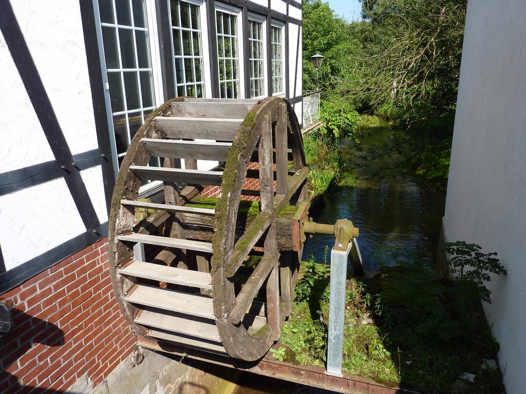 Akzent Hotel Zur Wasserburg - Hotel Garni Bed & Breakfast Harpstedt Exterior photo