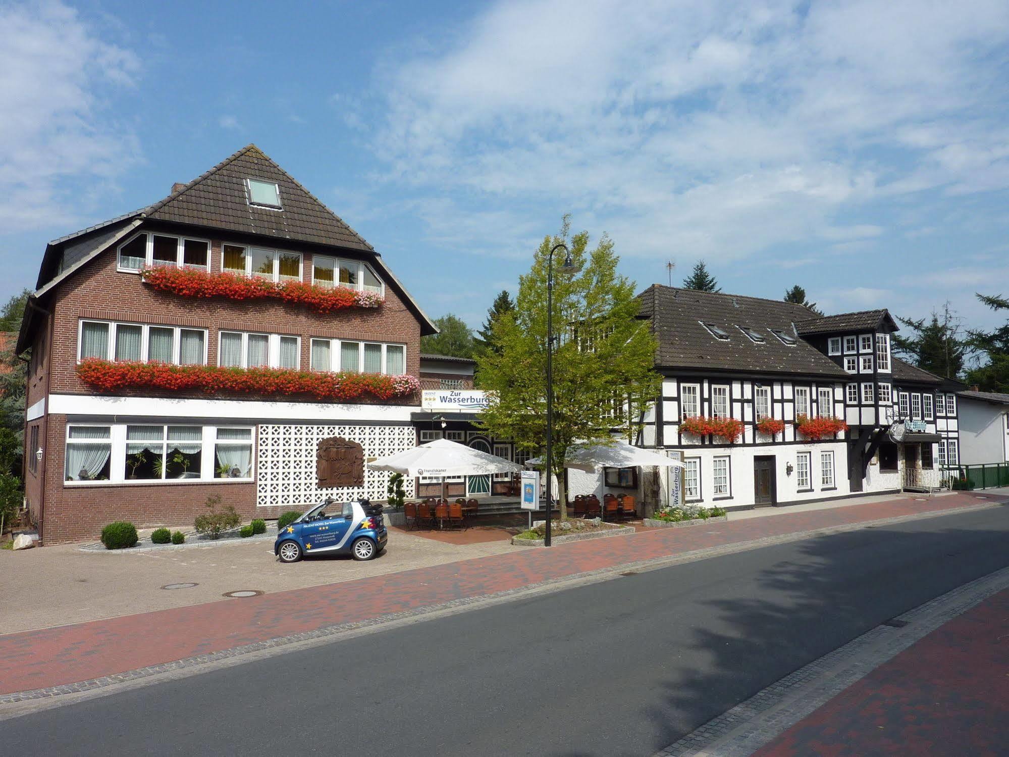 Akzent Hotel Zur Wasserburg - Hotel Garni Bed & Breakfast Harpstedt Exterior photo