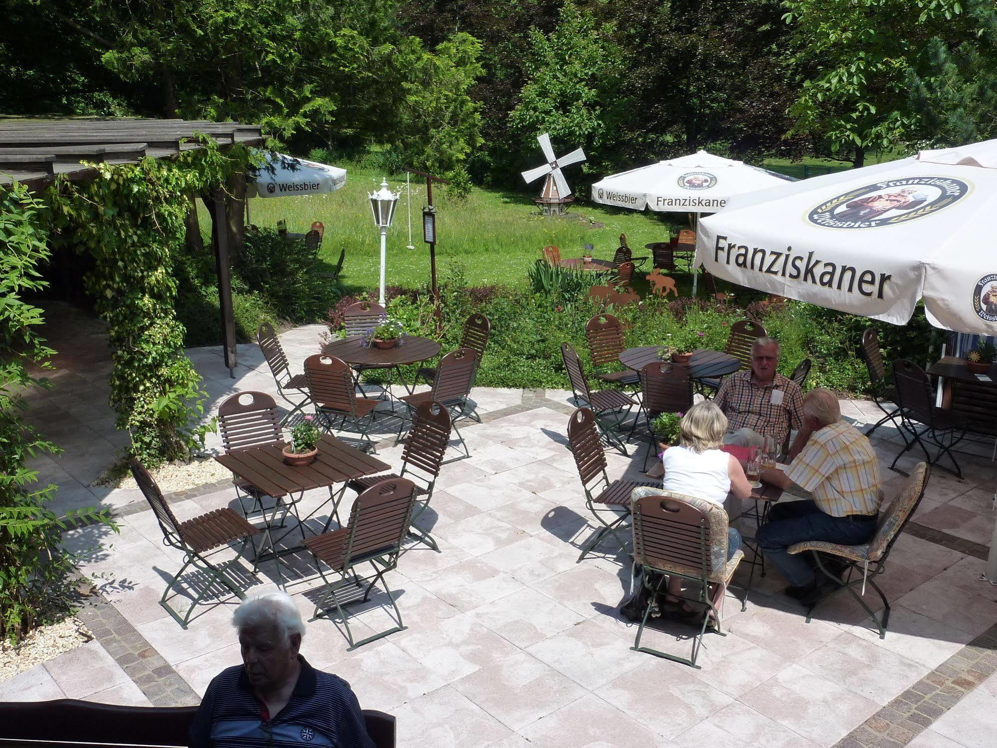 Akzent Hotel Zur Wasserburg - Hotel Garni Bed & Breakfast Harpstedt Exterior photo