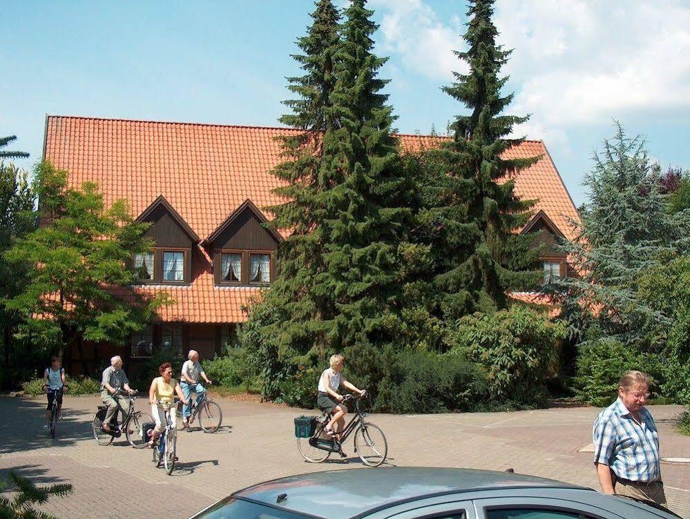 Akzent Hotel Zur Wasserburg - Hotel Garni Bed & Breakfast Harpstedt Exterior photo